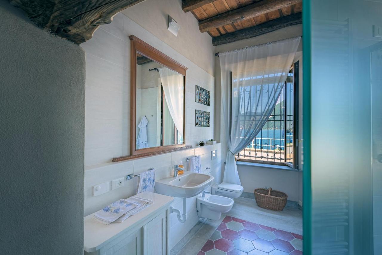 Residenza Di Prestigio In Riva Al Lago Marone Loft Екстериор снимка