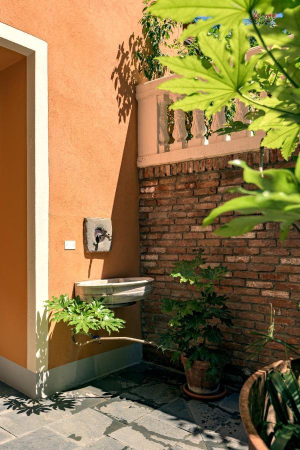 Residenza Di Prestigio In Riva Al Lago Marone Loft Екстериор снимка