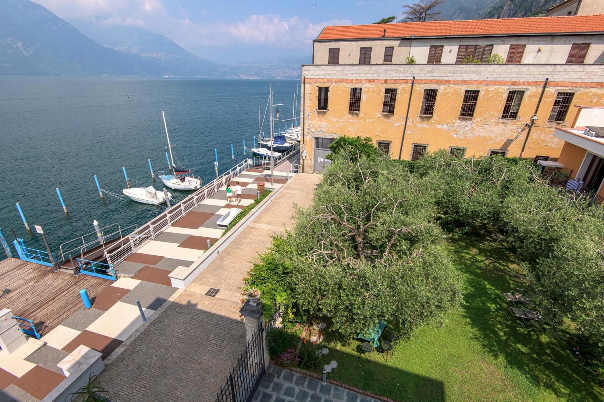 Residenza Di Prestigio In Riva Al Lago Marone Loft Екстериор снимка